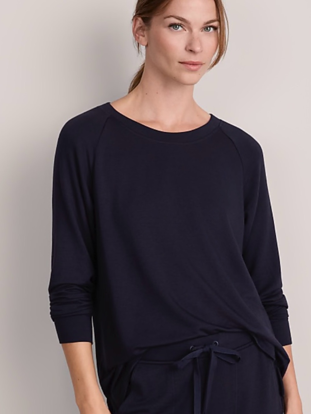 Lou & Grey Signaturesoft Navy Relaxed Crewneck Sweatshirt